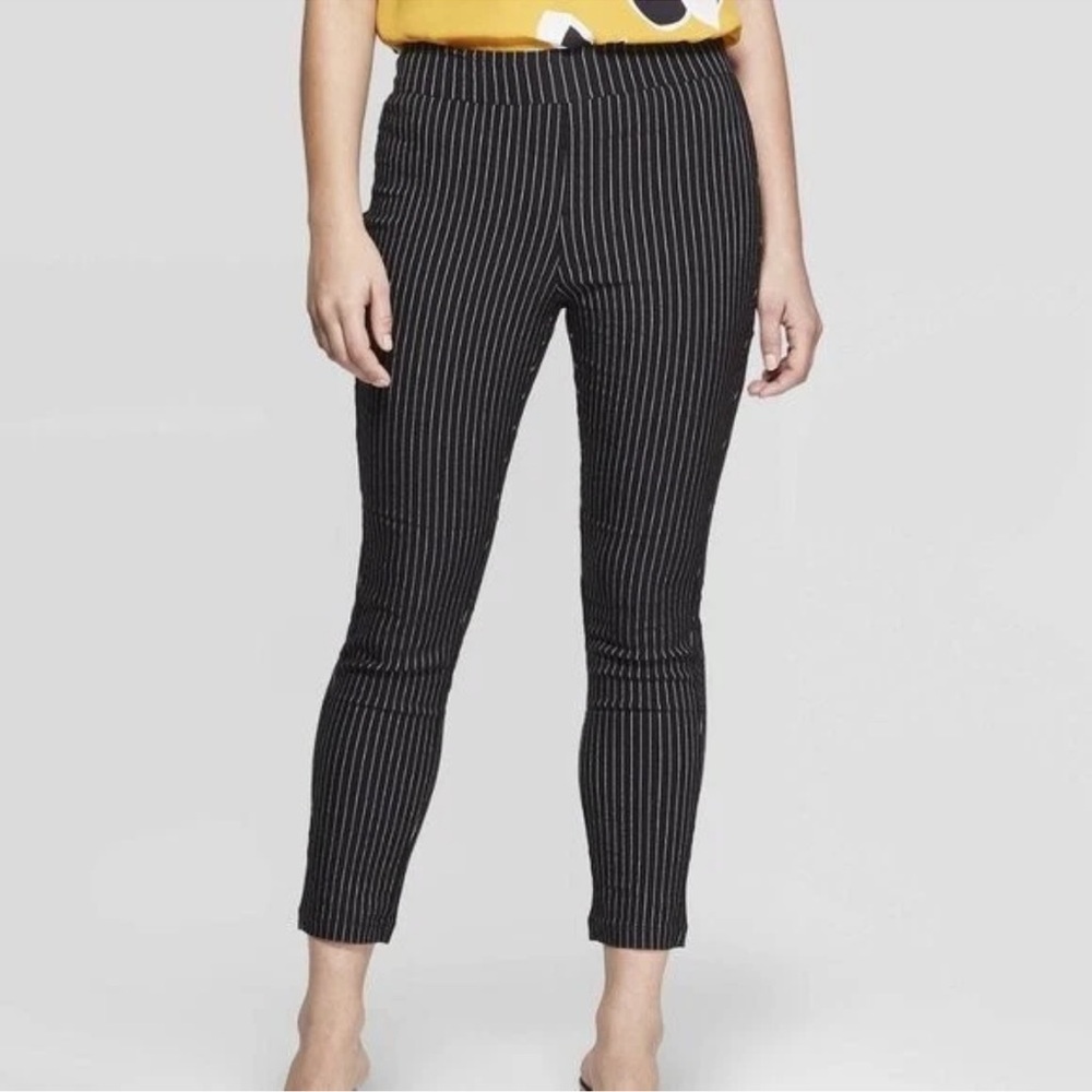 WHO WHAT WEAR  Striped Women's Pants